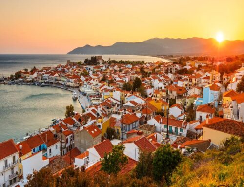 In barca a vela fra Samos e Milos